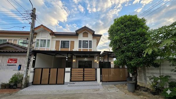 ขายทาวน์เฮาส์พฤกษาวิลล์ 33 ส้มเกลี้ยง 27 ตร.ว. หลังมุมมีศาลาสวนนอนล่าง ฟรีโอน