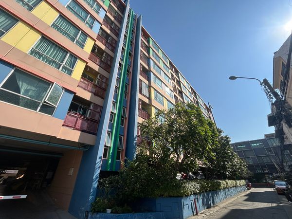 BD 1546 : ซี สไตล์ คอนโด