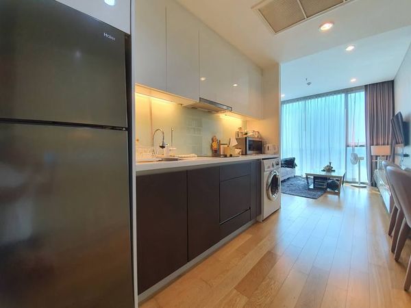 For Rent The BREEZE Narathiwas 1bed size 50 sq.m. F/F