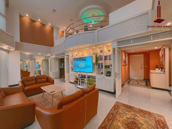 ✨ For Rent: Regent Royal Place 1 Condo ✨  💰 Only 85,000  THB/month 