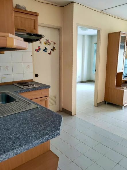 🔥Urgent Sale! Condo in Chatuchak Area – Spacious 36 sq.m. Unit Near BTS & MRT