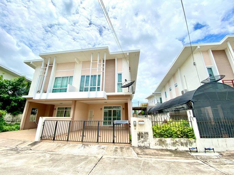 ขายบ้านแฝด 2 ชั้น ศรีราชา ถนนเก้ากิโล หมู่บ้านพาโนวิว เขาน้ำซับ