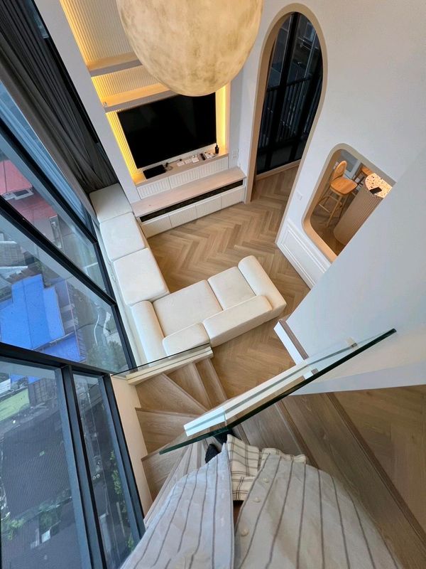 ✨ Duplex room, high ceiling, beautiful view, fully furnished, ready to move in, close to BTS, just a few minutes.