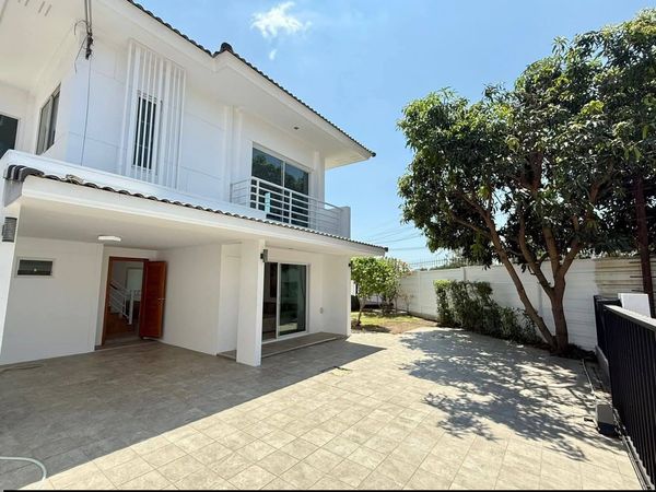 🔥Urgent Sale – Spacious 2-storey detached house in Khao Makok area, perfect for family living with comfortable living space
