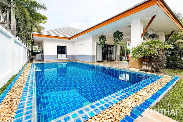 วิลล่า 2 ห้องนอนหลังนี้ตั้งอยู่บนที่ดินมุมขนาด 120 ตร.ว. พร้อมสระว่ายน้ำส่วนตัว