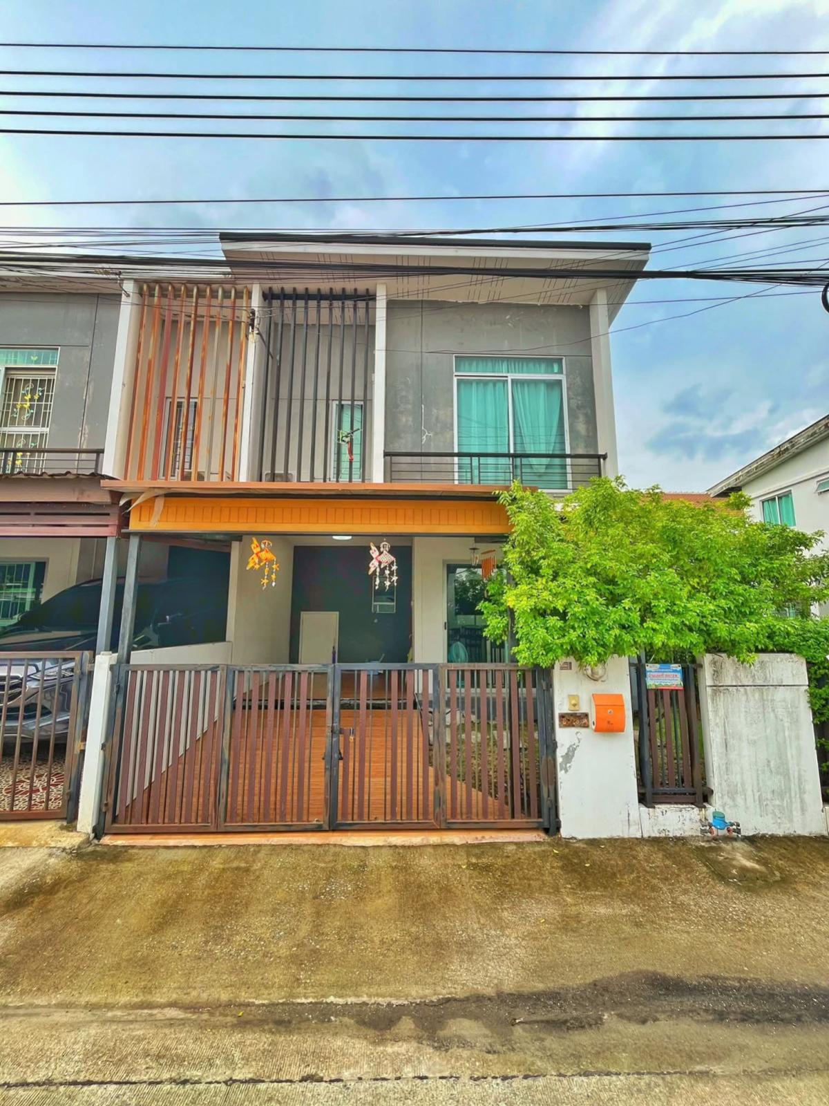 For Sale Townhouse/Townhome  , BAAN PRUKSA 86/2 LADKRABANG – SUVARNABHUMI , corner unit , wide frontage , Lat Krabang , Lat Krabang , Bangkok , CX-156546