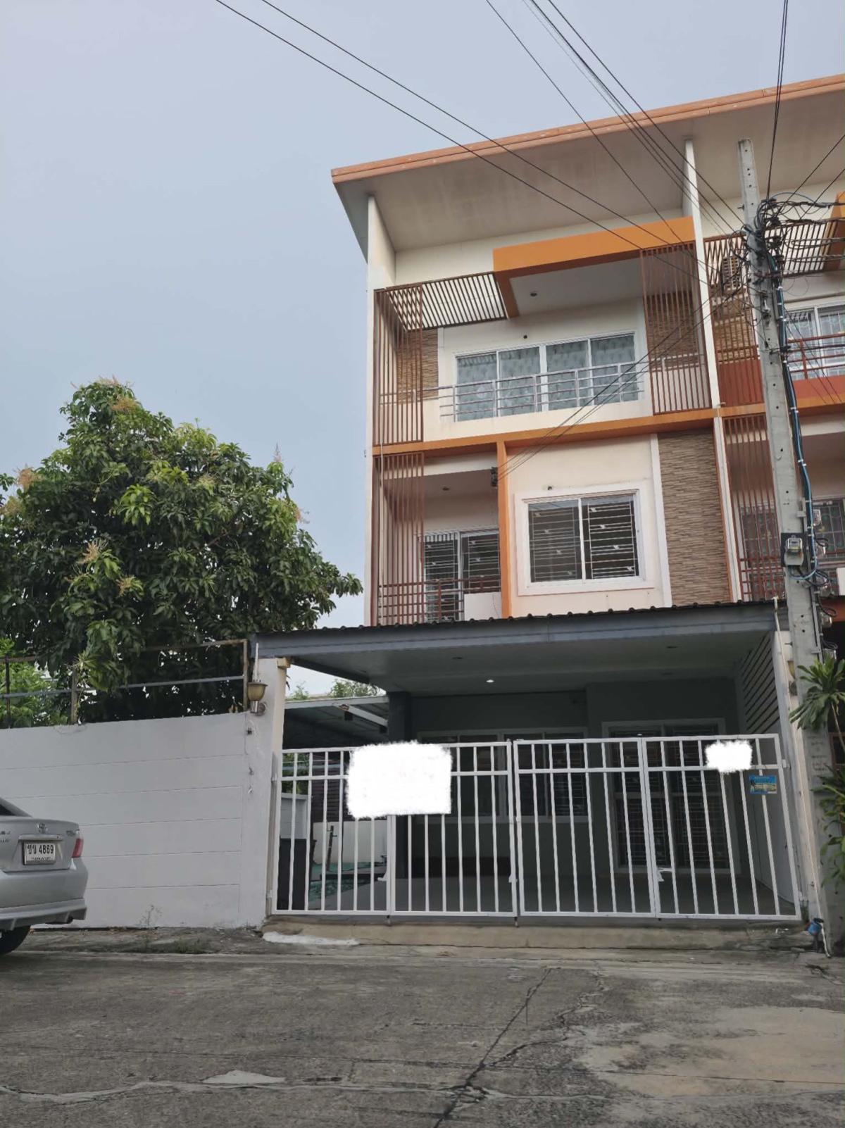 For Sale Townhouse/Townhome  , Baan Ratchathani 10 , corner unit , Tha Raeng , Bang Khen , Bangkok , CX-156214