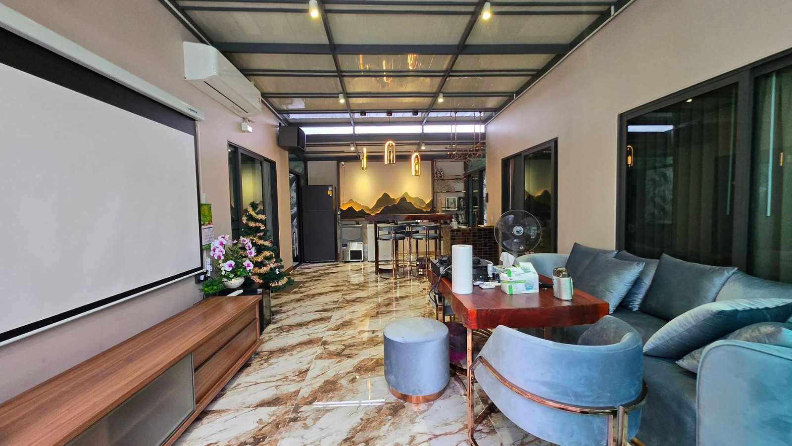 For Sale Two-story detached house, 72 sqw. Kingkaew Road, near the airport. For Sale Two-story detached house, 72 sqw. Kingkaew Road, near the airport.