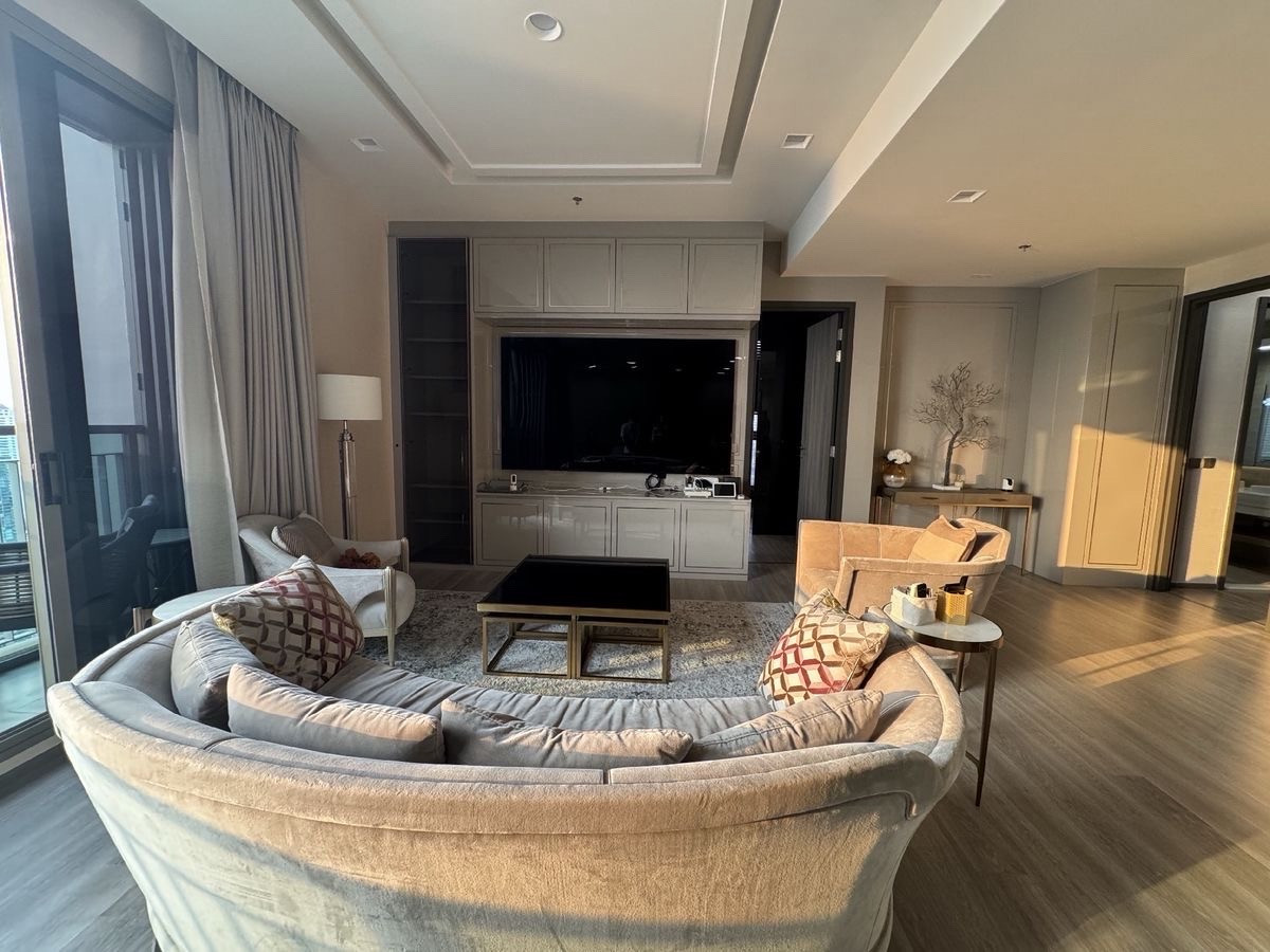 For Sale and Rent Rhythm charoenkrung pavillion📍 4 Bed 5 Bath Rent :220,000 Call/Line : 0954597992