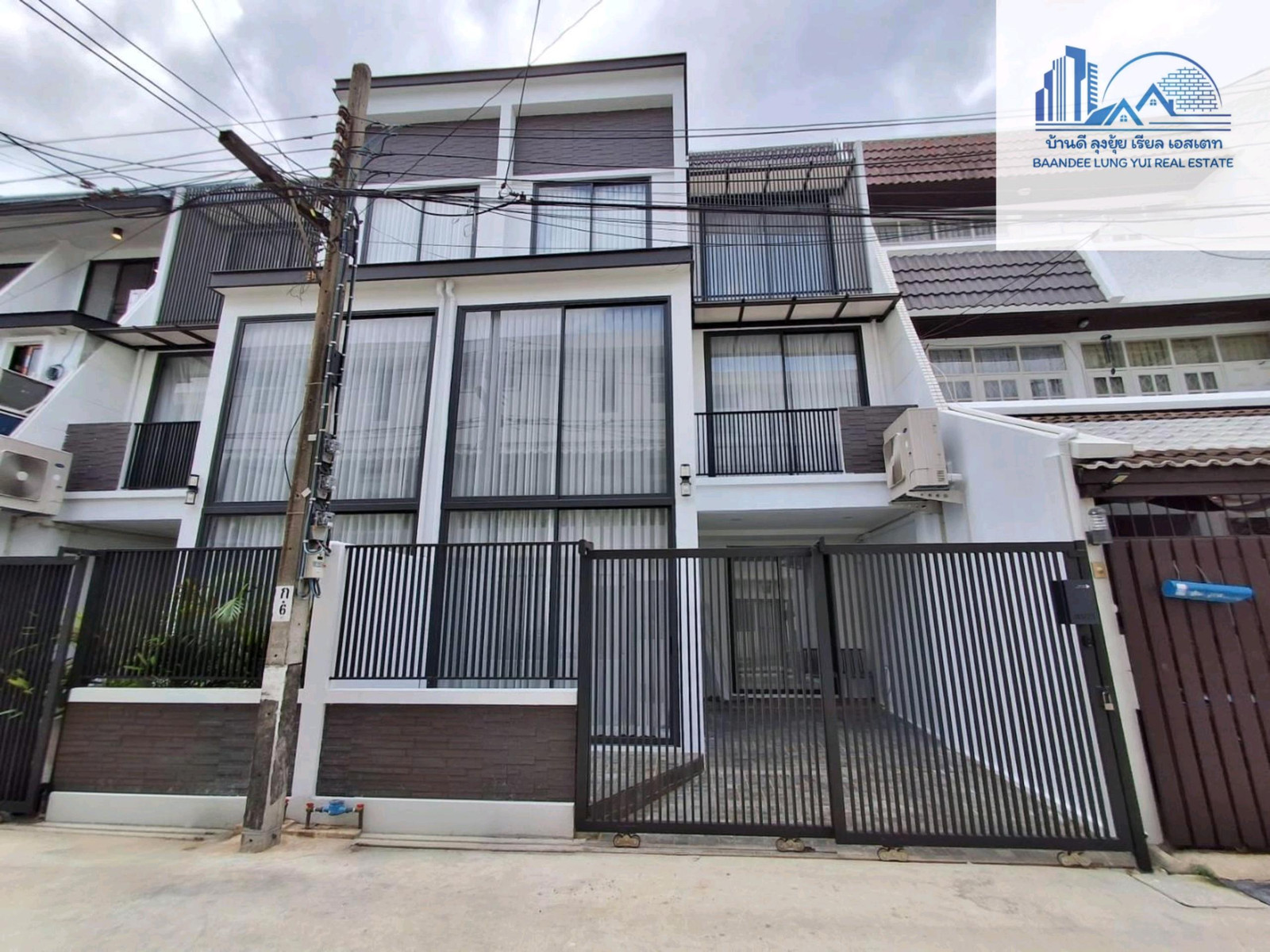 ให้เช่า Townhome สุขุมวิท 63 เอกมัยซอย 22 Modern Loft Style 🌟🌵🌟联排别墅出租，位于素坤逸路63巷，Ekkamai Soi 22，现代阁楼风格。