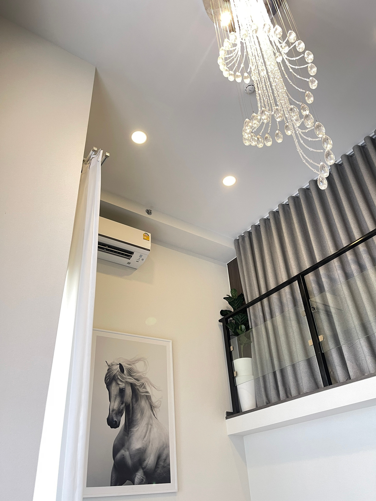 ขาย  คอนโด ห้องสองชั้น แบบ Duo/Loft Space ขนาด 33.43 ตรม. ชั้น  22  ห้องใหม่ ไม่เคยปล่อย่า พร้อมชม  – รูปที่ 2