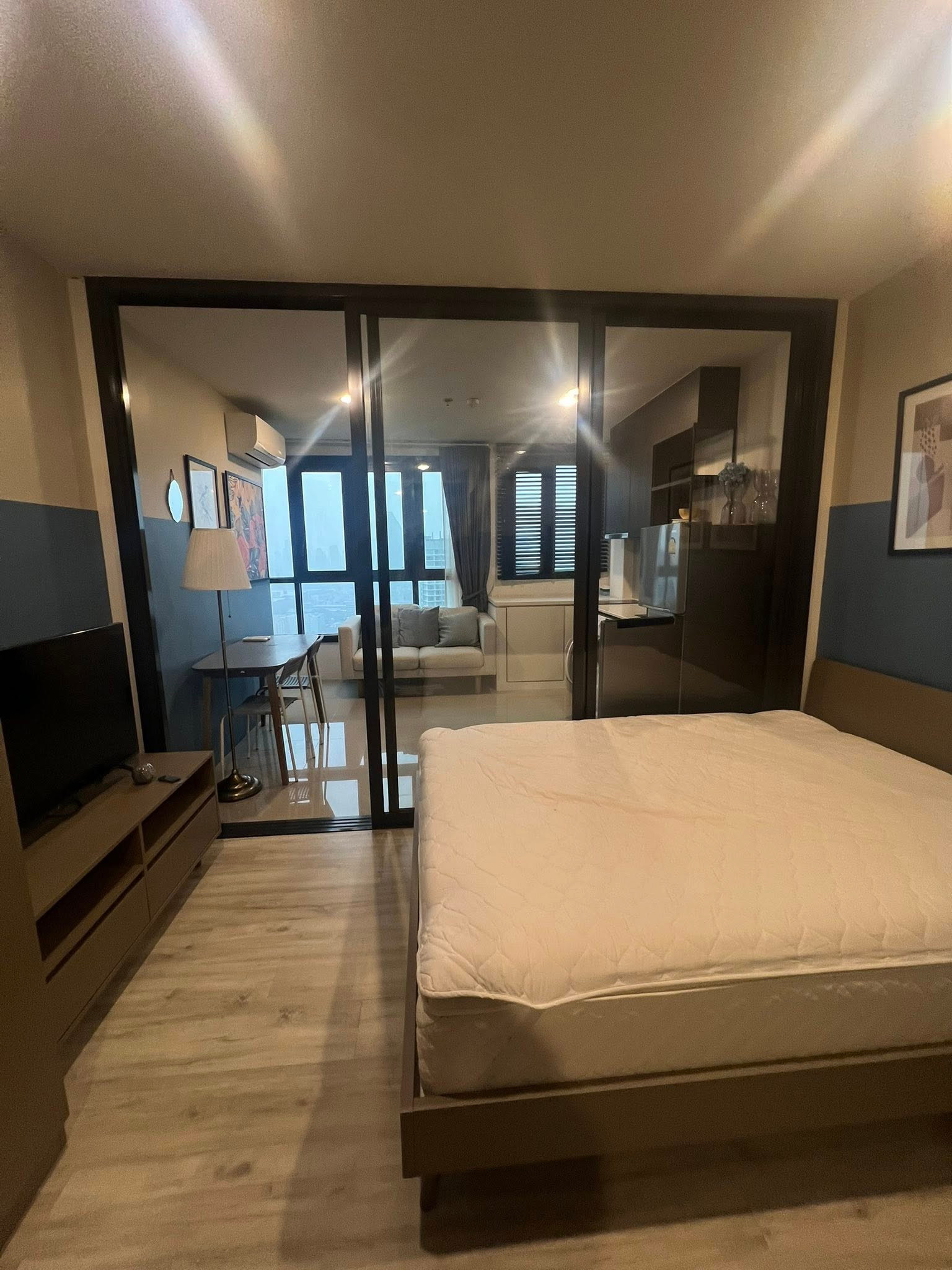 Condo for Rent – XT Huai Khwang | 1 Bed 2 Bath | 30 sqm | Floor 33 | Huai Khwang | 17,500 THB/month | Line: @323gqmho | Ref: TR0004 Condo for Rent – XT Huai Khwang | 1 Bed 2 Bath | 30 sqm | Floor 33 | Huai Khwang | 17,500 THB/month | Line: @323gqmho | Ref: TR0004