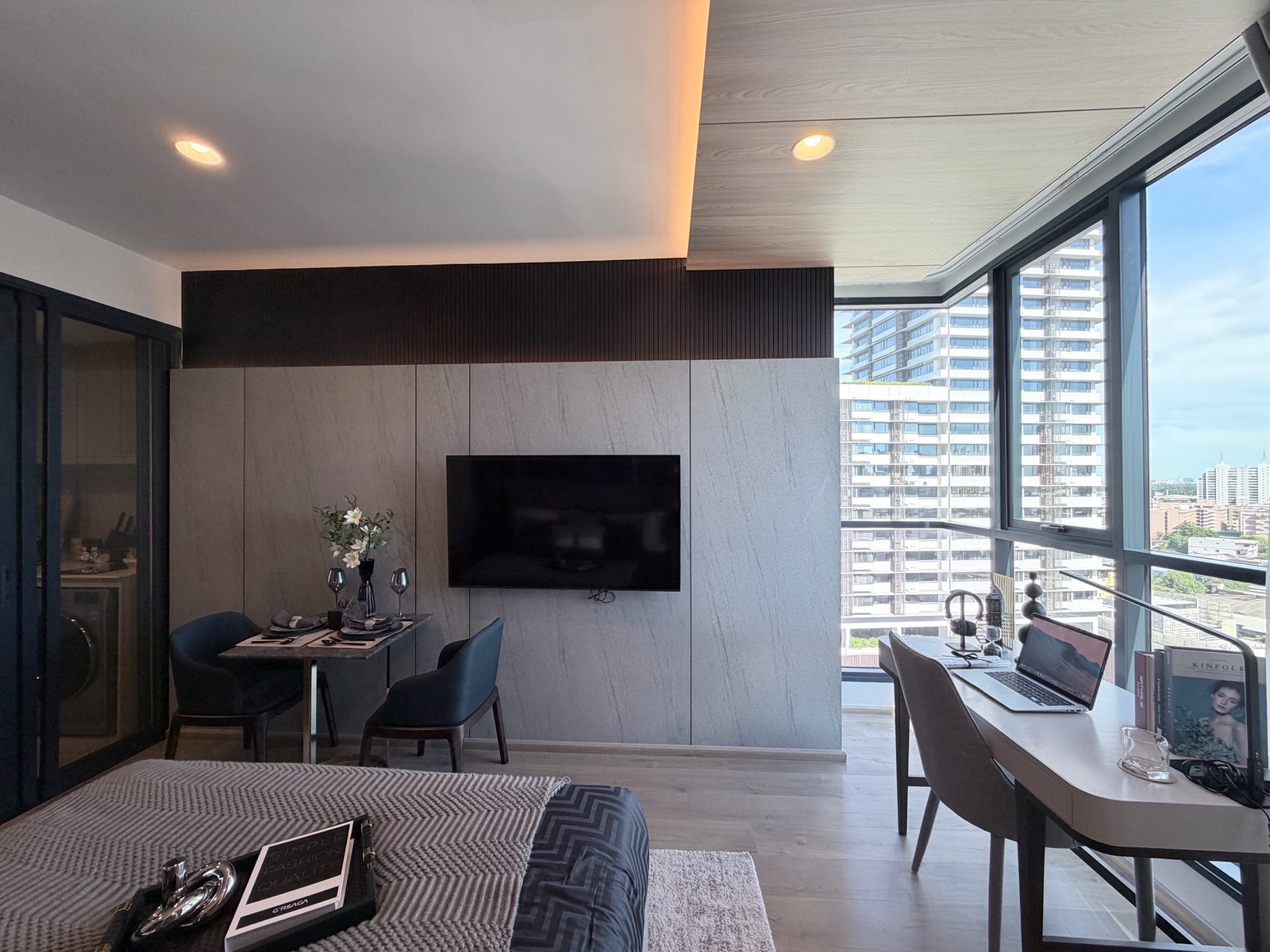 The Crown Residences ใช้ชีวิตง่ายกว่า กับคอนโดติดเส้นทางหลักพระราม 4 ราคาโครงการ  – รูปที่ 4