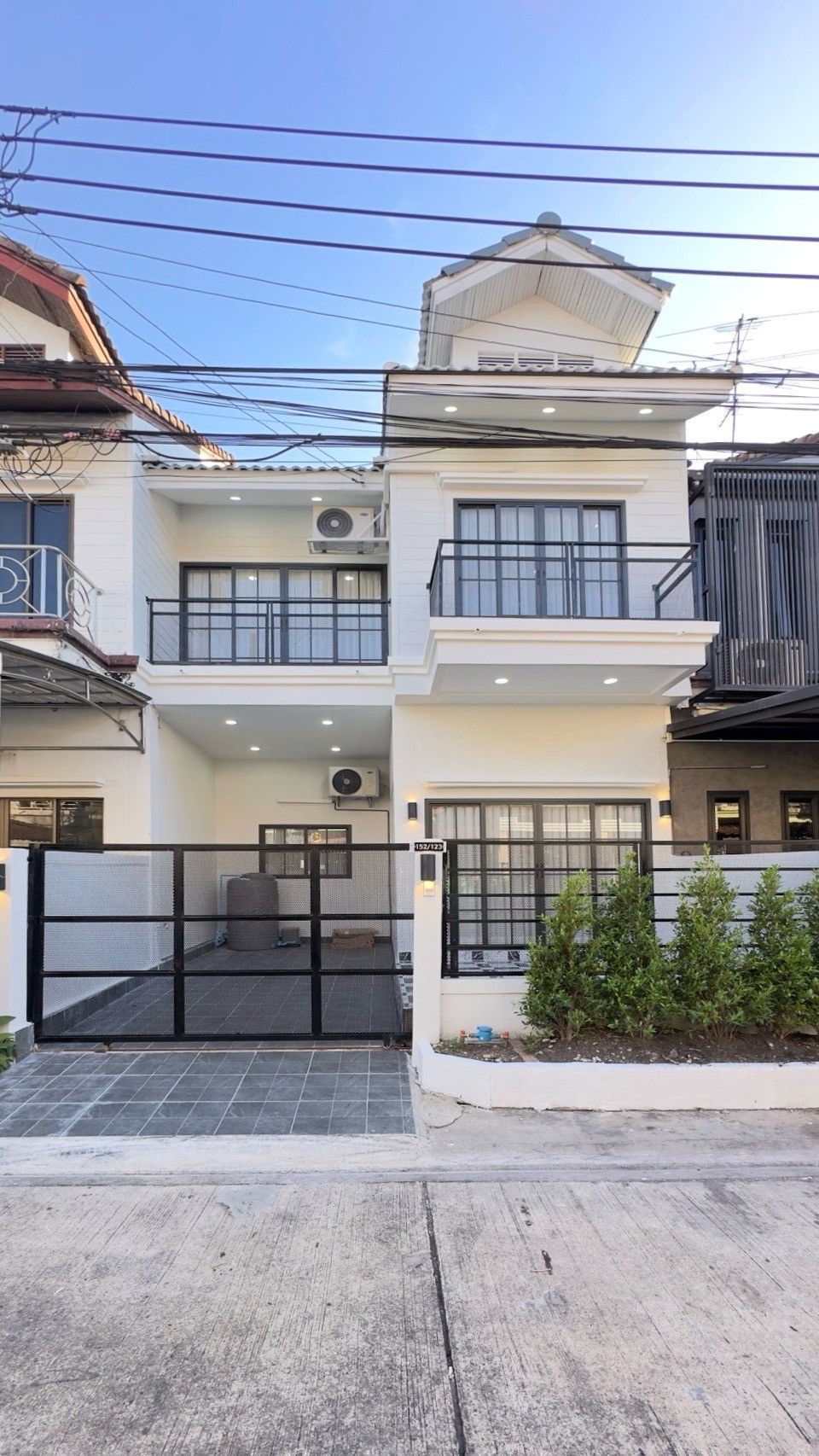 ✨📌 บ้านสวย 2 ชั้น ทำเลเทพ แถมเฟอร์ให้ครบ ใกล้รถไฟฟ้า 2 สาย ใกล้ห้าง ใกล้โรงเรียนชั้นนำ ใกล้แหล่งงาน | บ้านเอื้อประชา ✨📌 บ้านสวย 2 ชั้น ทำเลเทพ แถมเฟอร์ให้ครบ ใกล้รถไฟฟ้า 2 สาย ใกล้ห้าง ใกล้โรงเรียนชั้นนำ ใกล้แหล่งงาน | บ้านเอื้อประชา