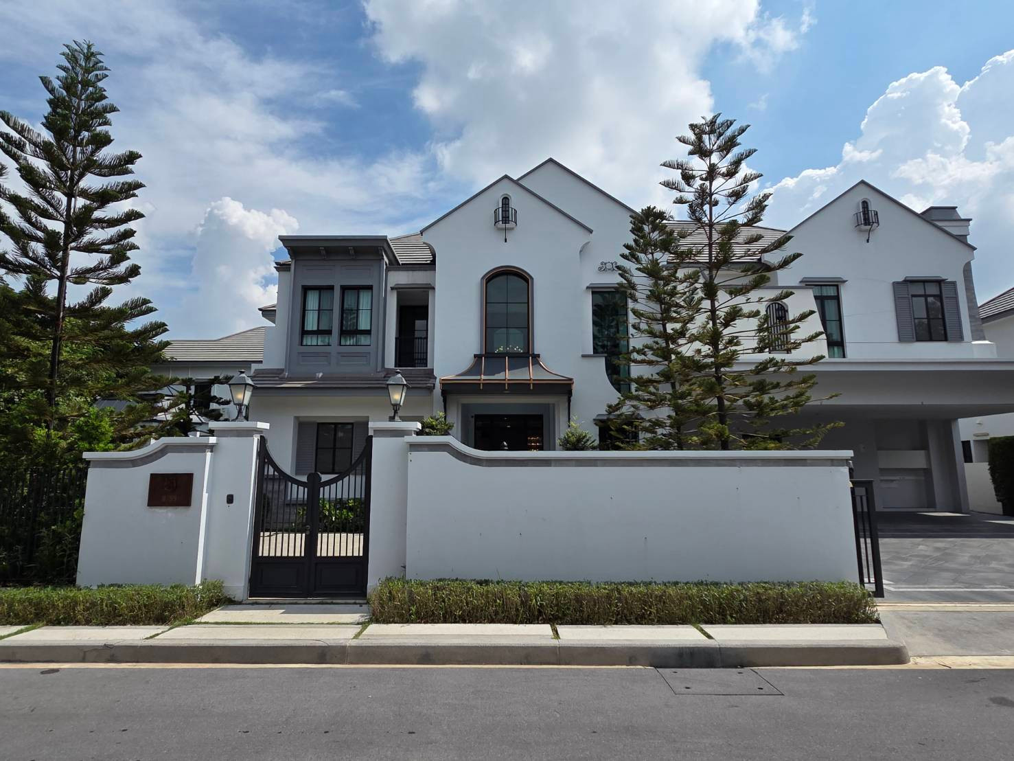 Nantawan Rama 9 - New Krungthepkreetha / 5 Bedrooms (FOR RENT) AA641 Nantawan Rama 9 - New Krungthepkreetha / 5 Bedrooms (FOR RENT) AA641