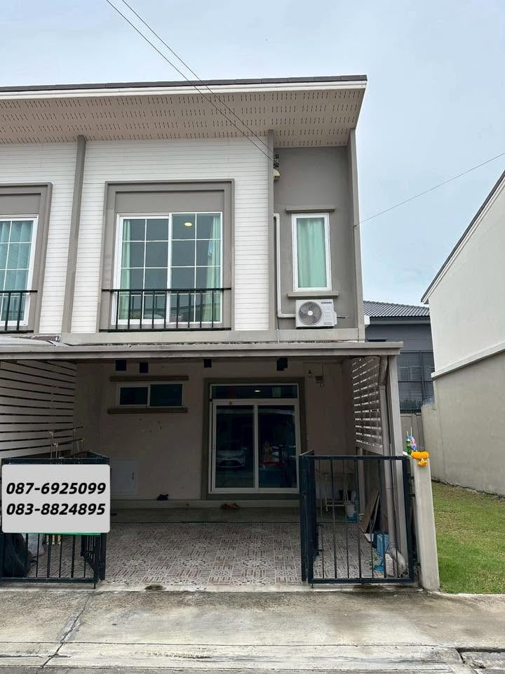 Townhouse/townhome for sale Gusto Phetkasem 69 - Kanchana. Townhouse/townhome for sale Gusto Phetkasem 69 - Kanchana.