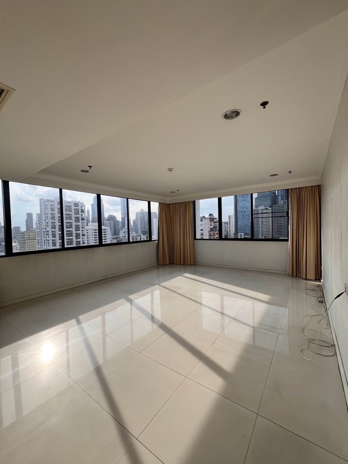 📌For sell, Lake Green Condo, big room, beautiful view, best price 2b2b size 107 sq m. Price 15.9 mb ☎️0887532858 Prai 📌For sell, Lake Green Condo, big room, beautiful view, best price 2b2b size 107 sq m. Price 15.9 mb ☎️0887532858 Prai