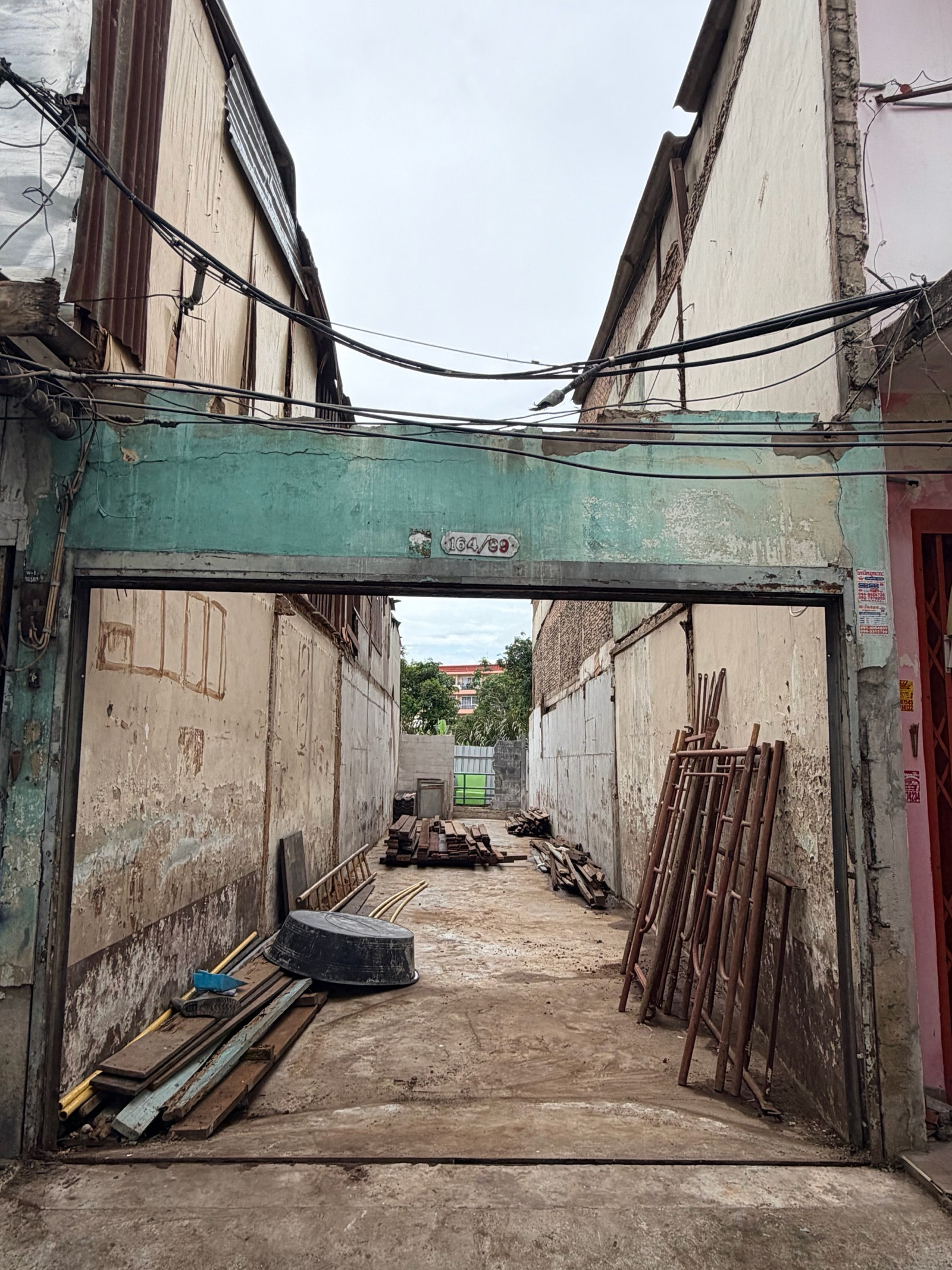 Hot Sale! Vacant Land at Phetchasem 14 (Bangkok Yai) | Near MRT | Only 1.2 MB! [Post ]