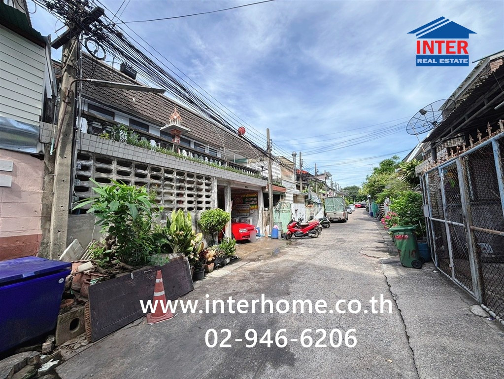 Townhouse, 2 floors, 30 sq m. Townhouse, Soi Phon Phrom, Techawanich Road, Liap Klong Prapa Road, right side, Bang Sue District, Bangkok. – รูปที่ 3