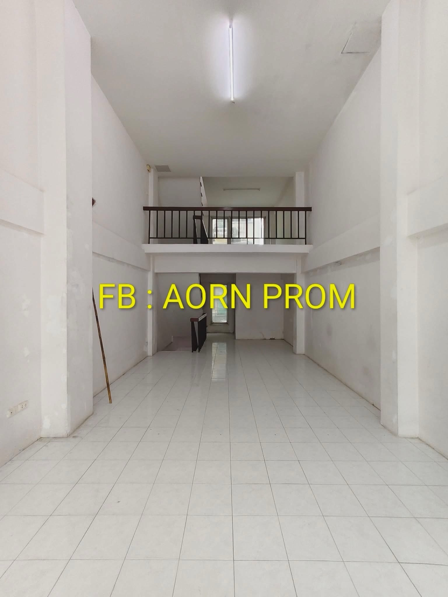 Very cheap for rent, 4 and a half storey commercial building, Soi Phetkasem 63/4, walk only 350 meters to the entrance of the alley, Phetkasem Road 🌈 near BigC/Makro Phetkasem, only 1.1 km. 🌈 near MRT Lak Song/The Mall Bang Khae, only 3 km. Very good loca – รูปที่ 3