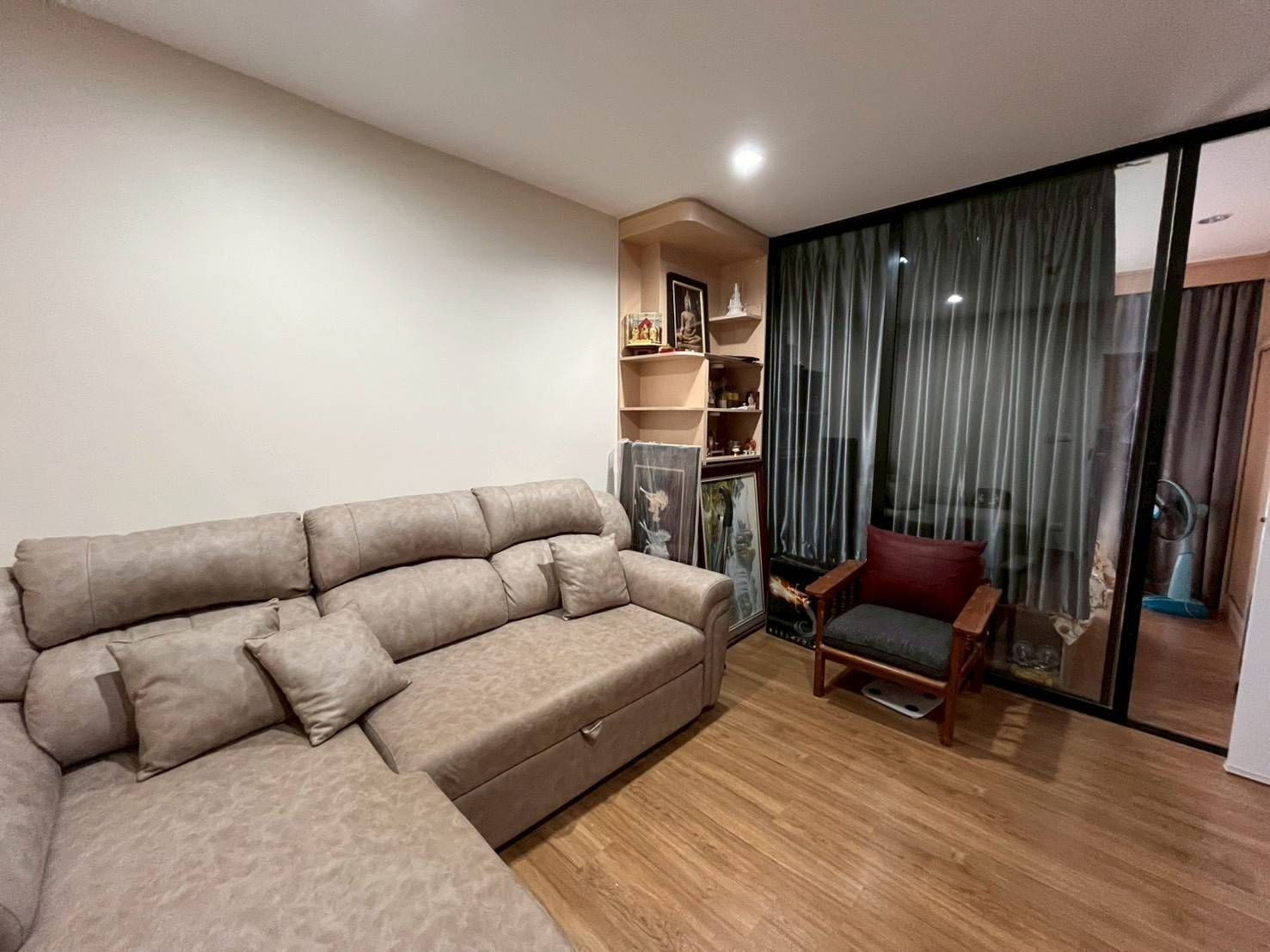 J132| คอนโด เดอะทรี อินเตอร์ เชนจ์ The Tree Interchange Condo บางโพ พร้อมอยู่  ใกล้สถานีรถไฟฟ้าเตาปูน สายสีม่วง    สายสีน้ำเงิน สถานีบางโพ ด้านหน้าเป็นห้างเกตเวย์ บางซื้อและรพ บางโพ   (ราคา 2,700,000  บาท )  – รูปที่ 2