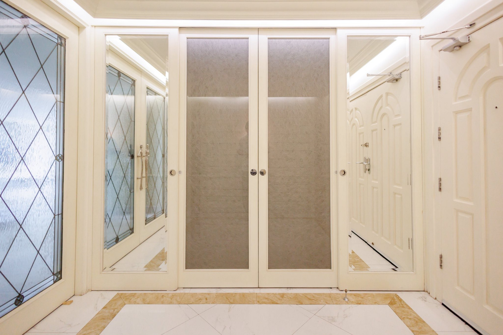 Wattana Height in Sukhumvit Soi 19 for sale 3 bedrooms 3 bathrooms 336 Sqm 30.9 MB  – รูปที่ 4