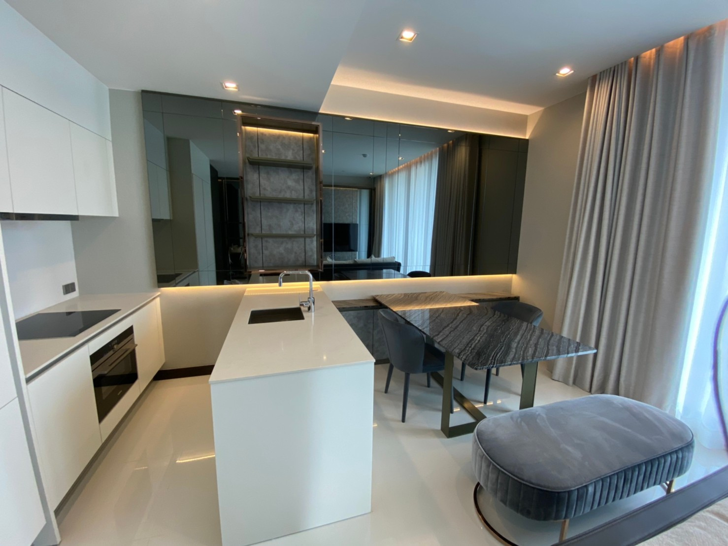 A Super Luxury Condominium 0m. to Bts nana, In the heart of thonglor 2B2B almost100sqm 100k/month – รูปที่ 2