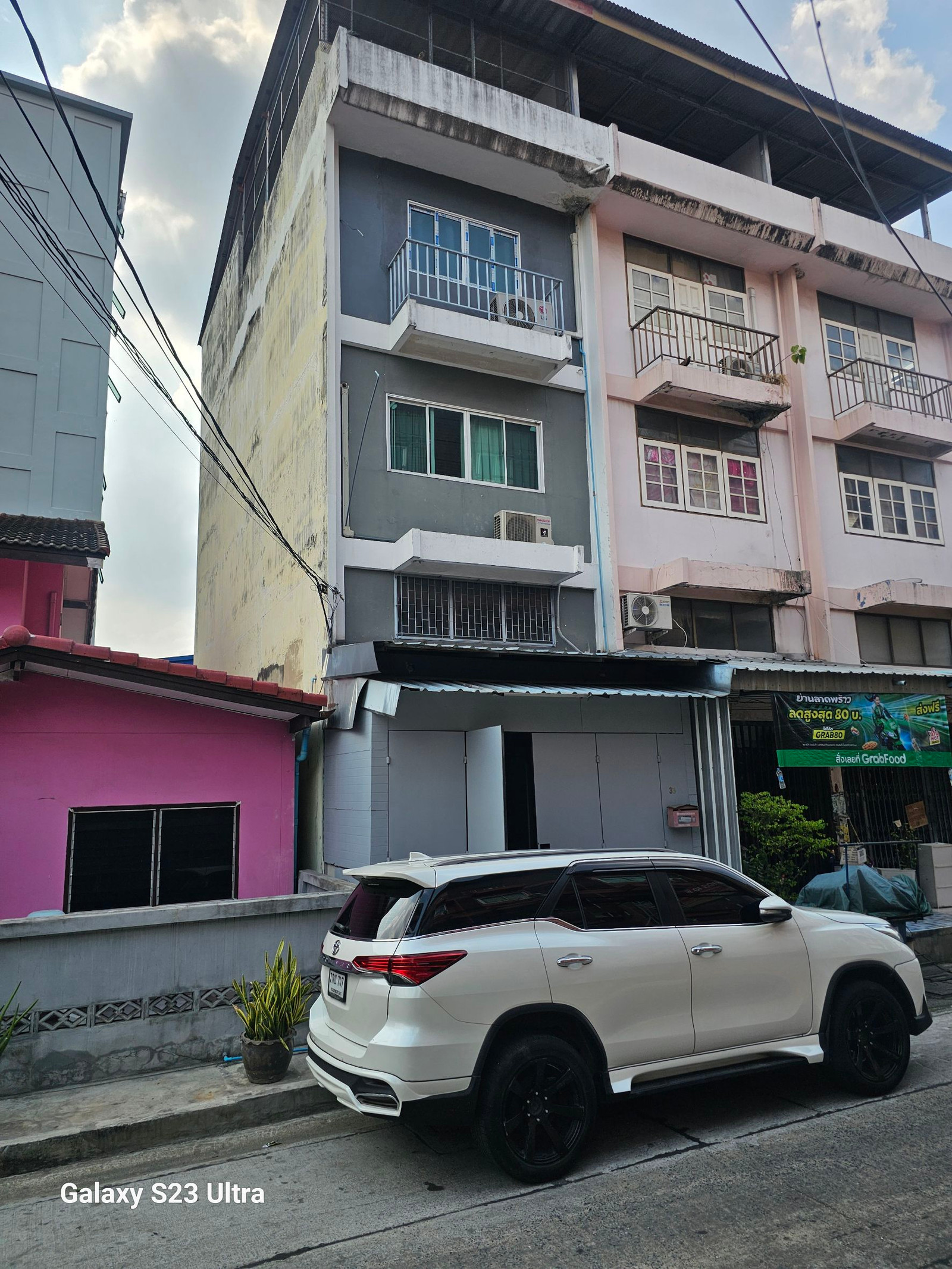 อาคารพาณิชย์ทำเลทอง ติดตลาดสดลาดพร้าว 47 อาคารพาณิชย์ทำเลทอง ติดตลาดสดลาดพร้าว 47