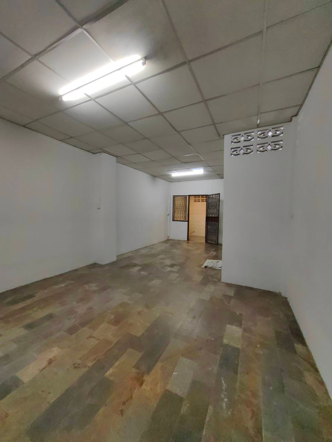 Townhouse for Sale – Romthip Village, Hathairat 33 – รูปที่ 3