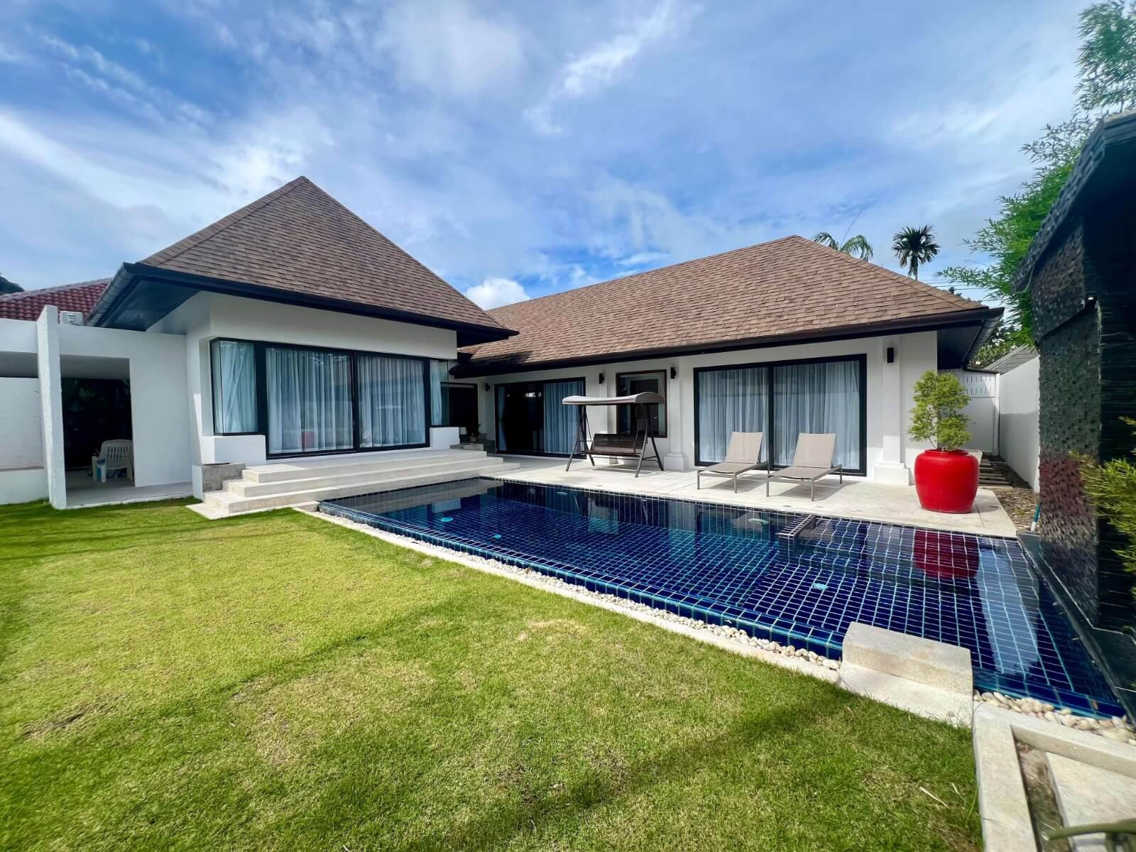 Modern 2-Bed Pool Villa with Private Garden in Rawai, Phuket