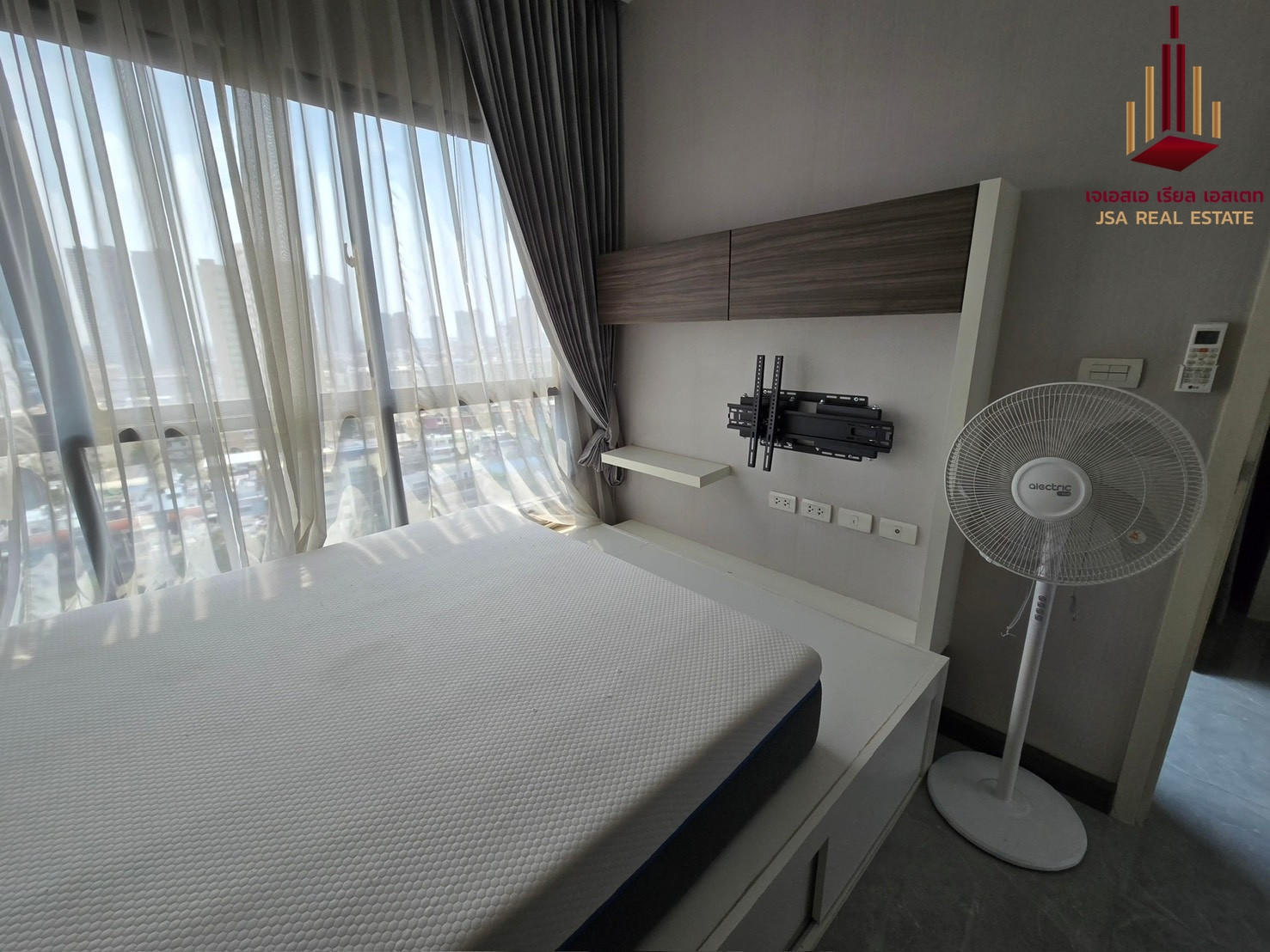✨ For Sale: Urbano Absolute Sathorn - Taksin Condo ✨  💰 Only 3,300,000  THB