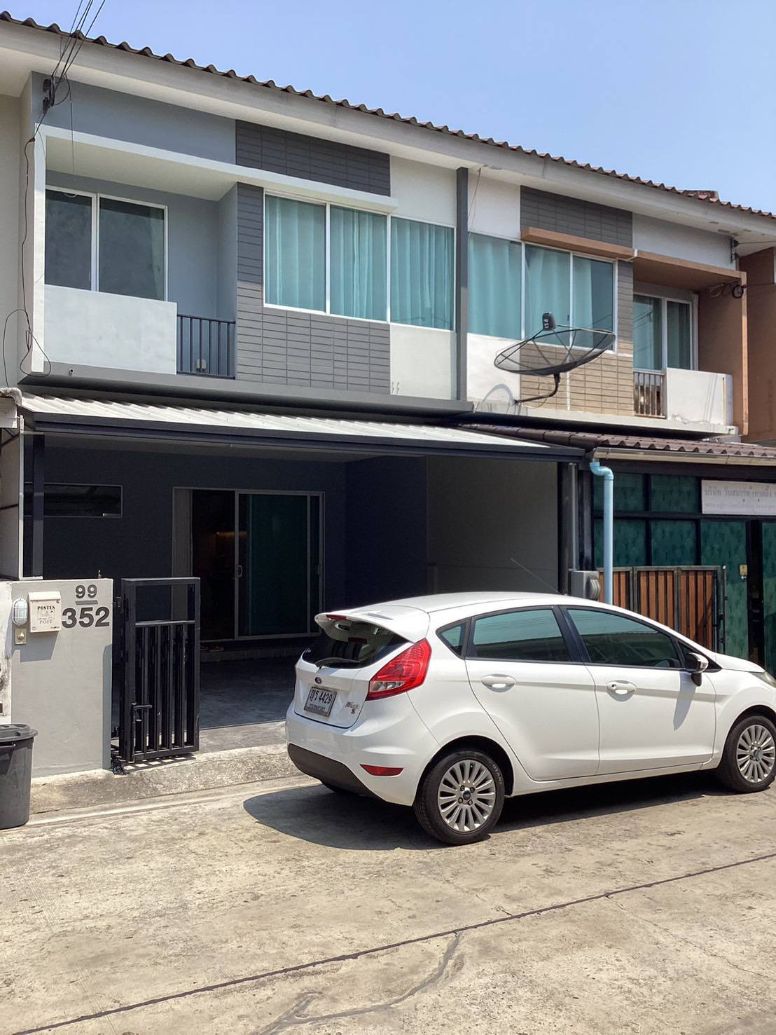 🔥 For Sale | 2-Storey Townhome at The Trust Town Wongwaen-Lamlukka, Pathum Thani