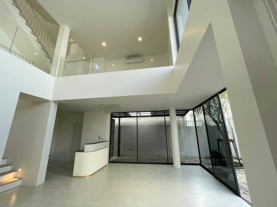 ให้เช่า Modern luxury Home office หรูใจกลางวิภาวดี 84  เชื่อมต่อทุกการเดินทาง ใกล้สนามบินดอนเมือง ใกล้ทางด่วนดอนเมืองโทลเวย์ , โรงพยาบาลแพทย์รังสิต, ตลาดเซฟวันโก, BTS แยก คปอ. ใกล้ตลาดสี่มุมเมือง – รูปที่ 4