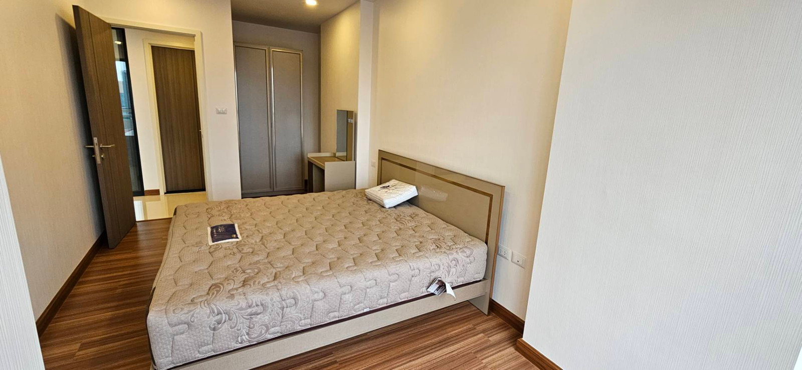Best Price , Luxury 1bed Room 48 Sqm ,Fullyfurnish Supalai Premier Charoen Nakhon 18,000- Best Price , Luxury 1bed Room 48 Sqm ,Fullyfurnish Supalai Premier Charoen Nakhon 18,000-