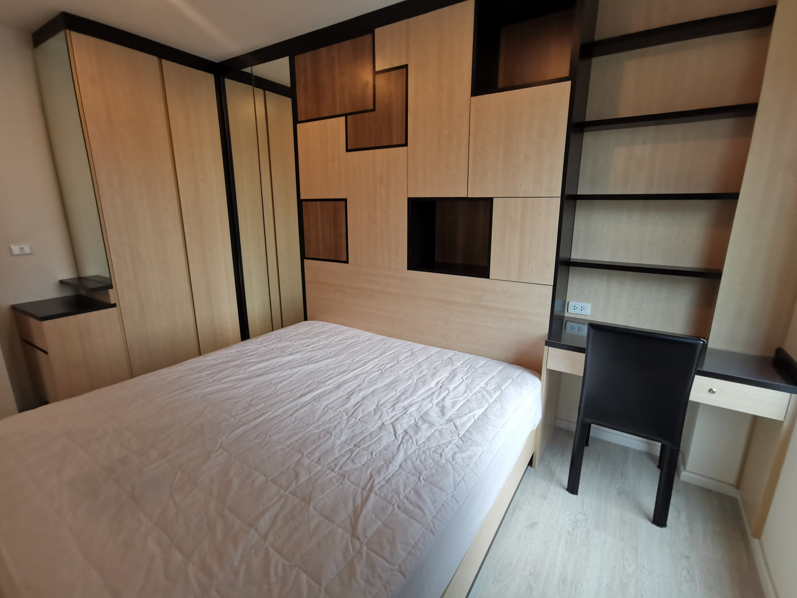 ให้เช่า ห้องสวย แอสปาย สาทร  ท่าพระ (aspire sathorn tapra) ติด BTS ตลาดพลู   พร้อมเฟอร์ +2 ห้องนอน เพียง 19,000 บาท  