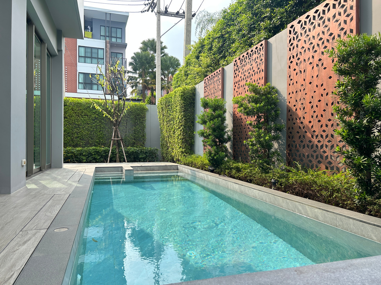 ขาย The Escape Mahidol Pool Villa พลูวิลล่าสุดหรู ทำเลมหิดล พร้อมสระว่ายน้ำส่วนตัว บ้านเปล่า ทำเลดีมาก ใกล้สนามบินเชียงใหม่ เซนทรัลเชียงใหม่แอร์พอร์ต-SW003759 – รูปที่ 3