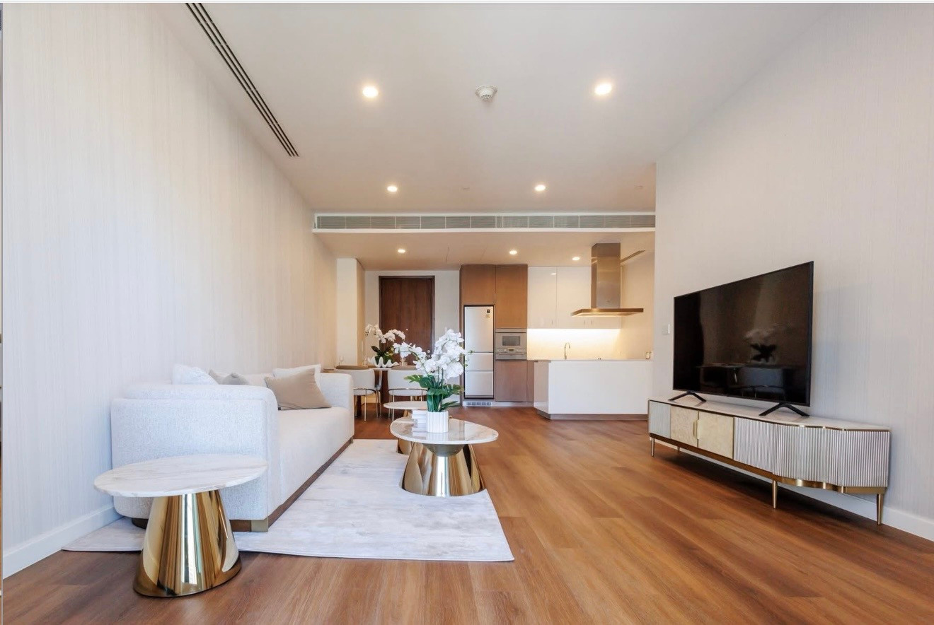 185 Rajadamri: 2bed 2bath 108sqm Sell: 30,950,000 Rent: 115,000/mth. Am: 0656199198 185 Rajadamri: 2bed 2bath 108sqm Sell: 30,950,000 Rent: 115,000/mth. Am: 0656199198