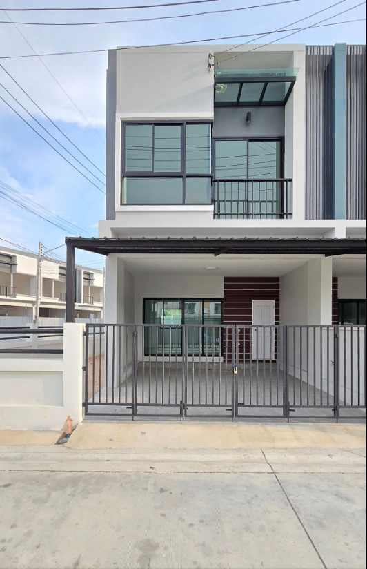 โครงการ ลาปาตีย์ แอท อมตะ (La Petite @Amata) ทาวน์โฮมพร้อมอยู่ 3 ห้องนอน 2 ห้องน้ำ  – รูปที่ 2