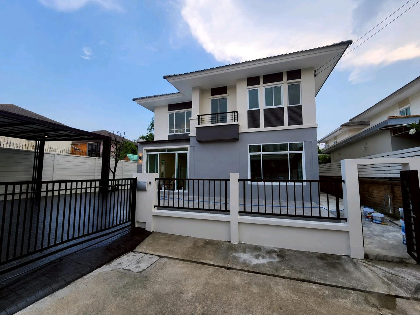 💫Single house for sale, The Plant Ratchaphruek💫
🏡Renovated house, back side, complete functions, location Ratchaphruek-Rama 5.
✨Newly renovated, ready to move in
✨The house on the edge is private.
✨Large land area 76.6 square meters
✨Wide usable area 215 💫Single house for sale, The Plant Ratchaphruek💫
🏡Renovated house, back side, complete functions, location Ratchaphruek-Rama 5.
✨Newly renovated, ready to move in
✨The house on the edge is private.
✨Large land area 76.6 square meters
✨Wide usable area 215