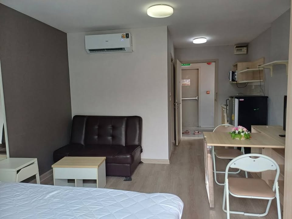 Code: KJS485 Selling Elio Del Ray Elio Del Ray, inquire @kjcondo (with @ in front) Code: KJS485 Selling Elio Del Ray Elio Del Ray, inquire @kjcondo (with @ in front)