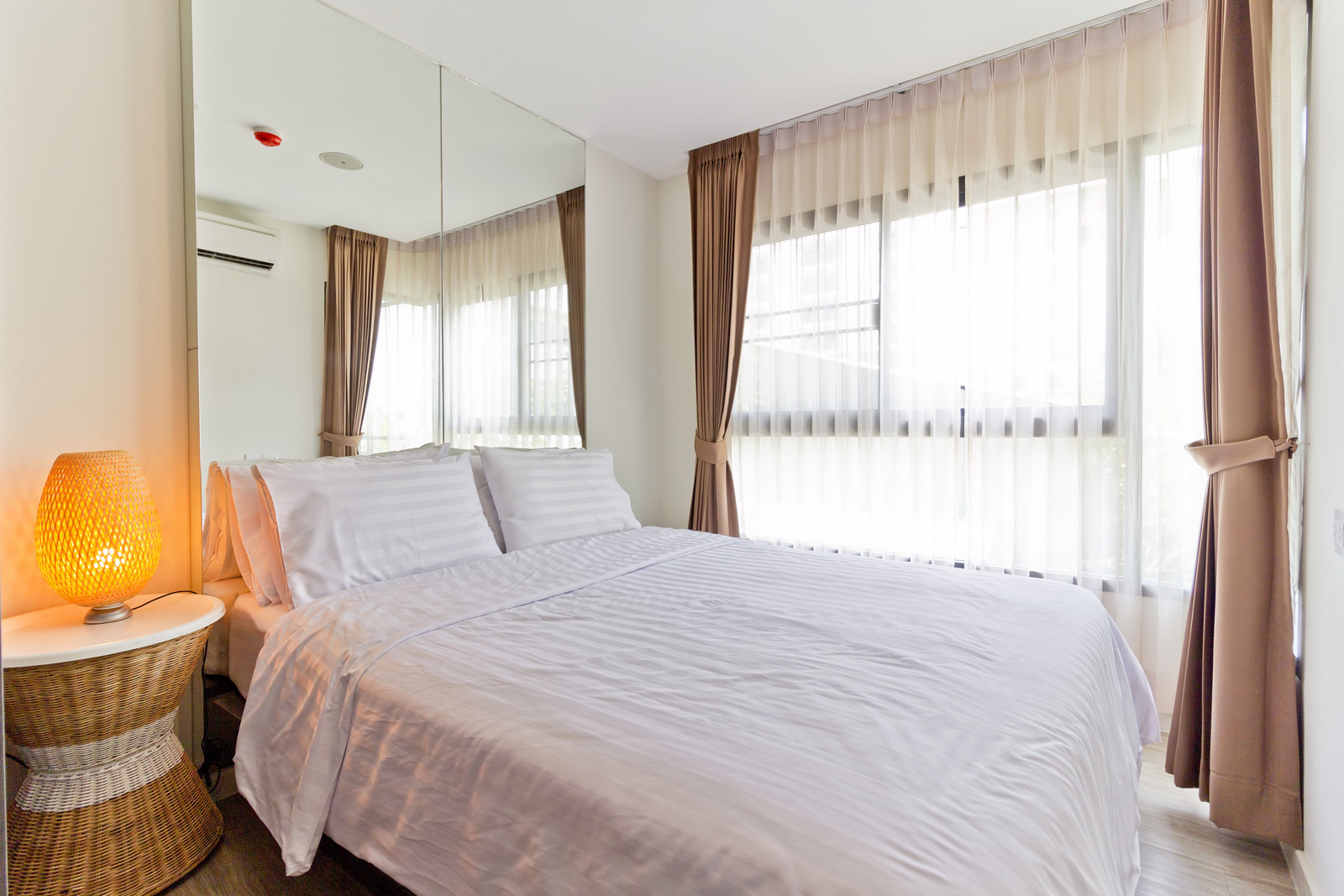 ให้เช่าคอนโด Villa Lasalle ติดรถไฟฟ้าสถานีแบริ่ง ชั้น 8 ทิศเหนือ ราคาดี เดินทางสะดวก 9,500/เดือน – พร้อมเข้าอยู่ 21 มิย 69 ให้เช่าคอนโด Villa Lasalle ติดรถไฟฟ้าสถานีแบริ่ง ชั้น 8 ทิศเหนือ ราคาดี เดินทางสะดวก 9,500/เดือน – พร้อมเข้าอยู่ 21 มิย 69