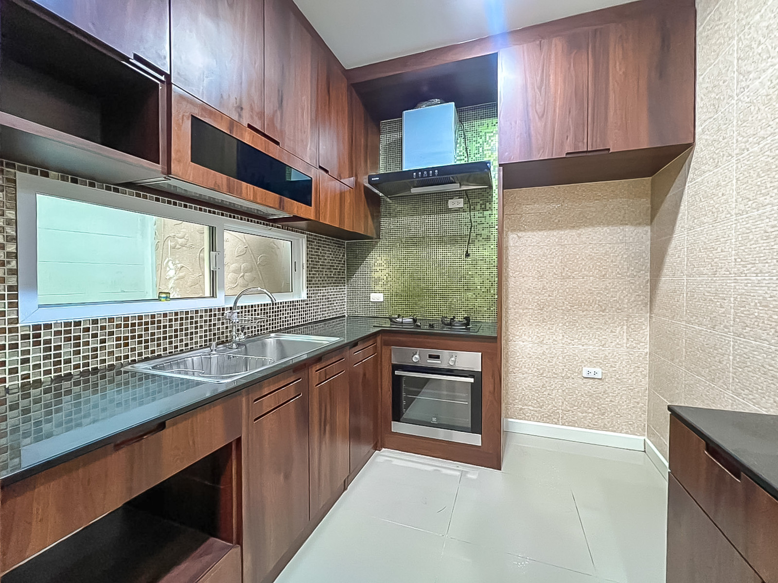 🏡 ขายทาวน์โฮม 3 ชั้น “ซิกเนเจอร์ รามอินทรา 109” – รูปที่ 4
