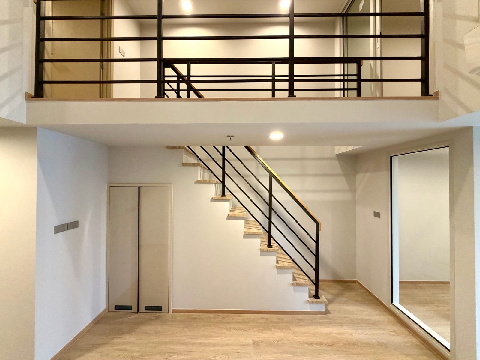 Special plan, can be adjusted to 3 bedrooms, very wow. Call 0946503223 Special plan, can be adjusted to 3 bedrooms, very wow. Call 0946503223