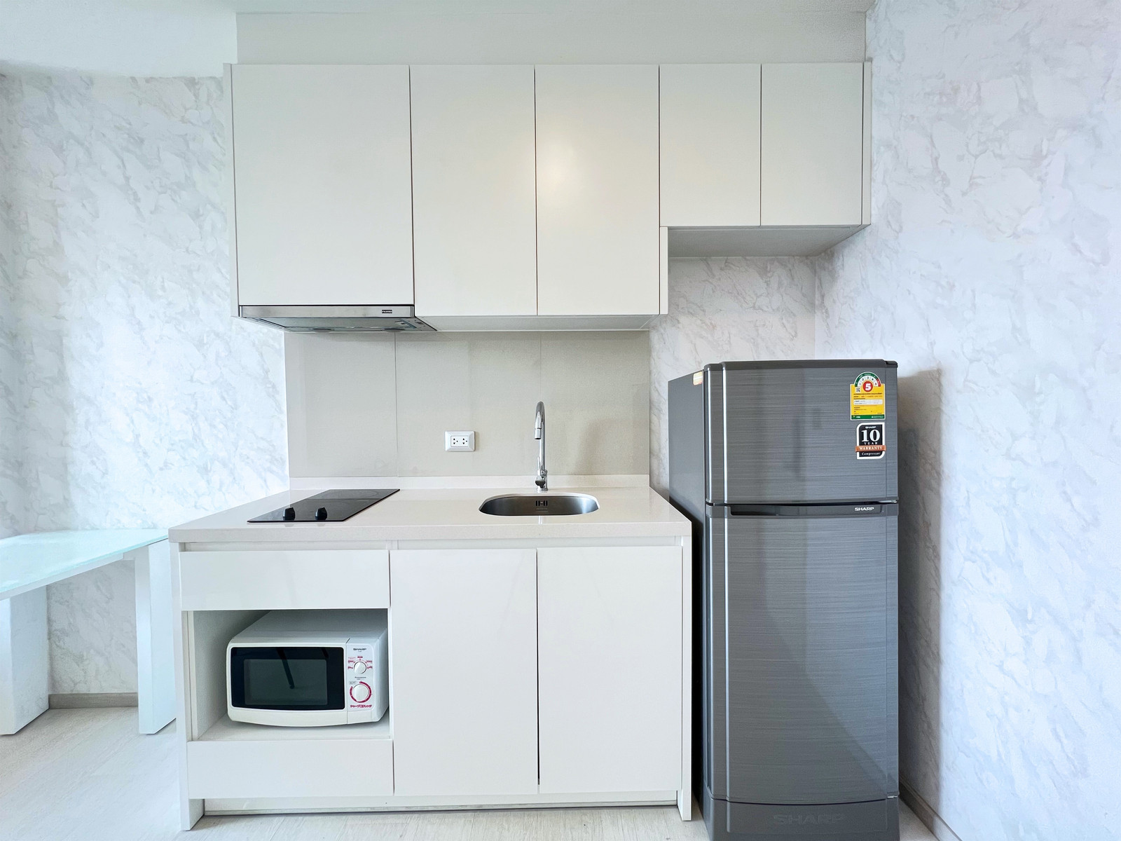 ให้เช่า พร้อมอยู่ ! Rhythm Sukhumvit 42 ใกล้รถไฟฟ้า BTS เอกมัย เพียง 200 เมตร – รูปที่ 4