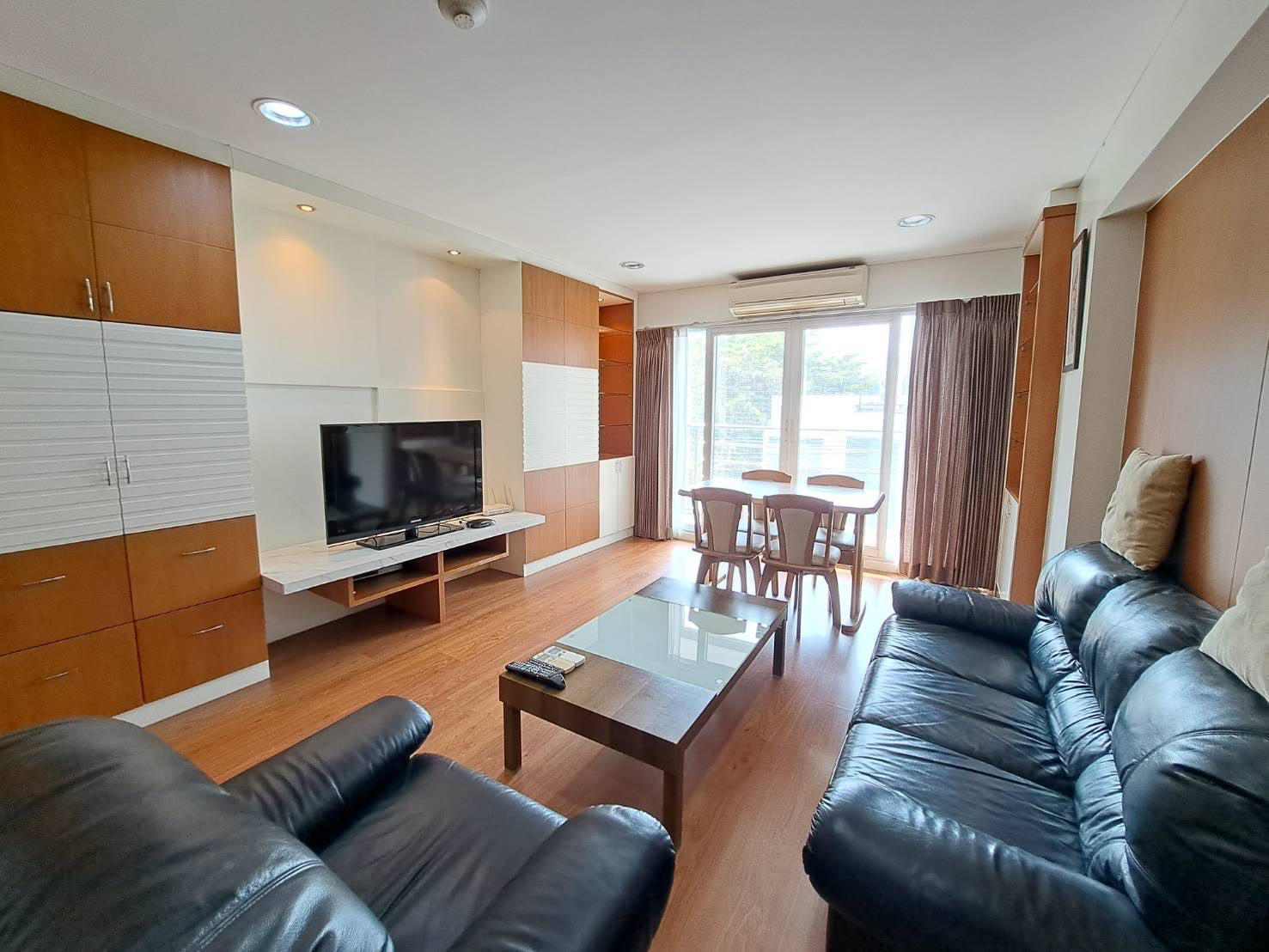สองนอนไซส์ใหญ่ ใจกลางทองหล่อ / Grand Heritage 2 Bed 108 sq.m. โทร 0937890899