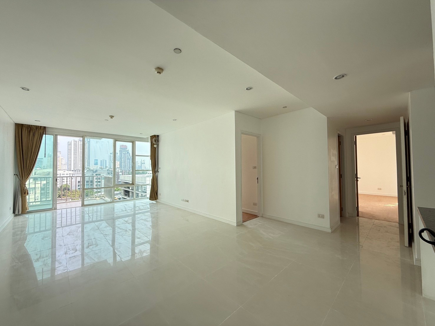 🏠✨ Fullerton Sukhumvit | 2 bedroom condo for sale (HBH-HL-303)