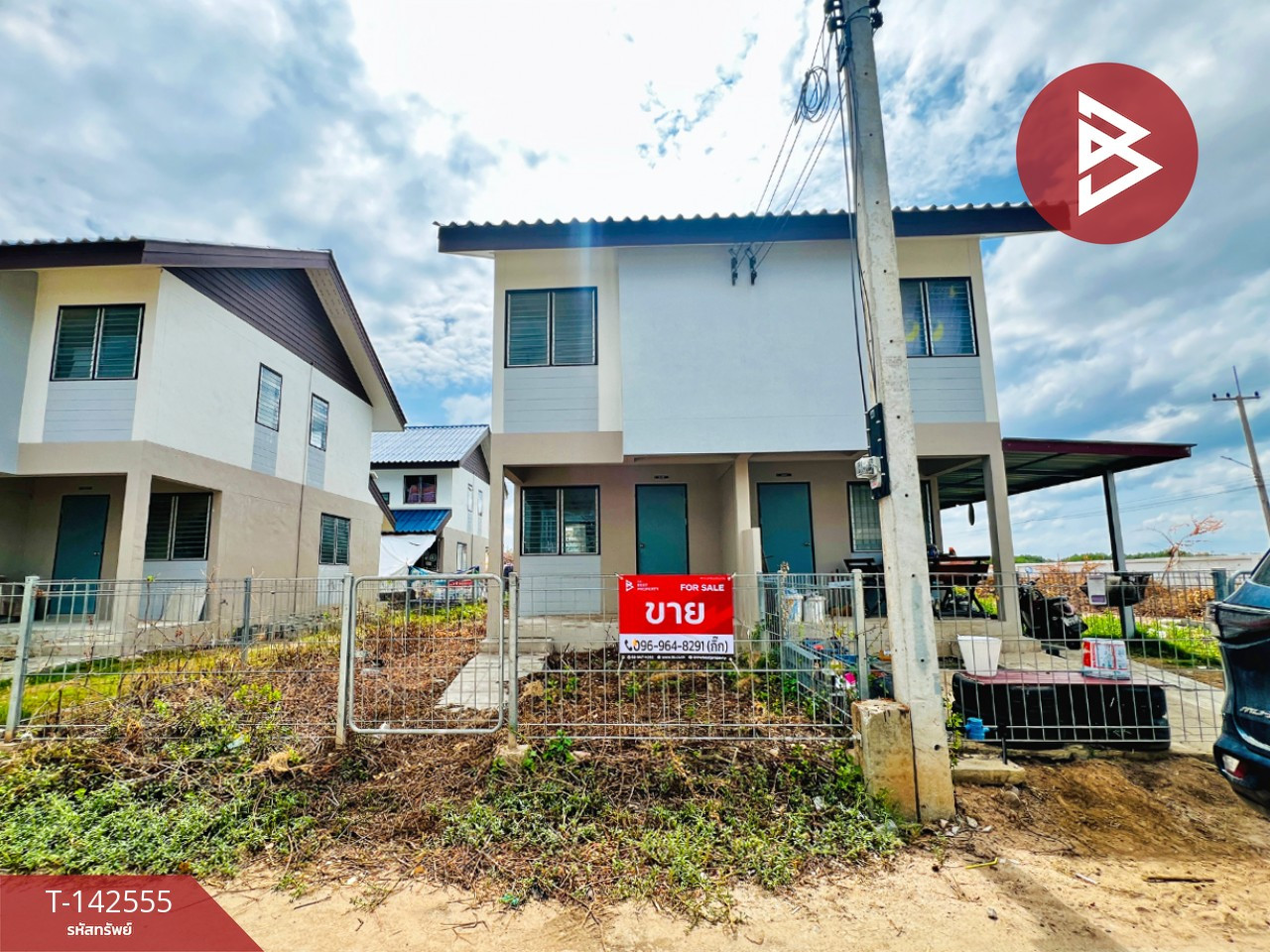 Semi-detached house for sale, Eua-Athorn Village, Bang Kaeo, Samut Songkhram. Semi-detached house for sale, Eua-Athorn Village, Bang Kaeo, Samut Songkhram.