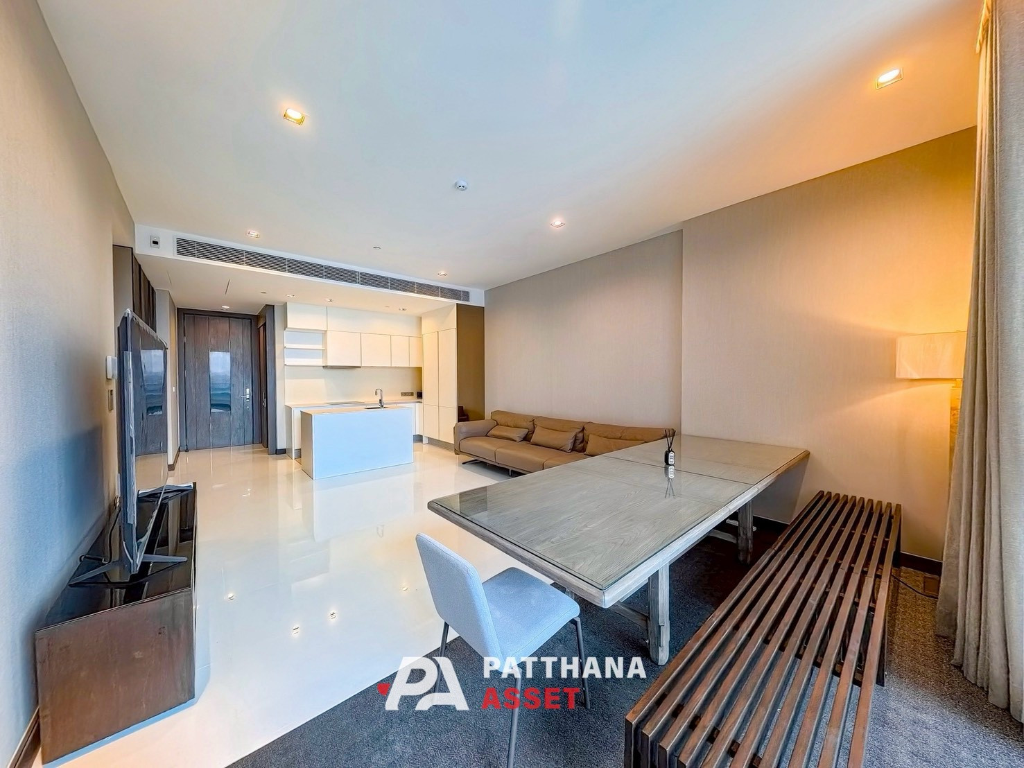 Luxury Living Redefined | Spacious 2-Bedroom Residence at Q1 Sukhumvit ✨ Luxury Living Redefined | Spacious 2-Bedroom Residence at Q1 Sukhumvit ✨