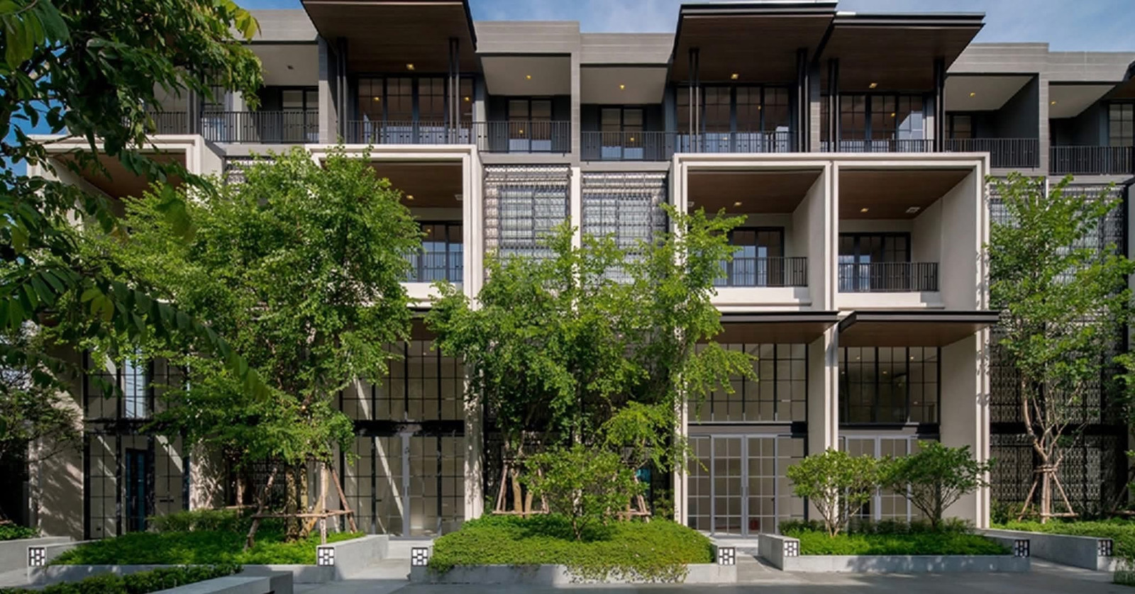 ❤️For rent, Luxury Townhome Quarter 31 with private elevator, near Emquartier, Asoke, Phrom Phong.