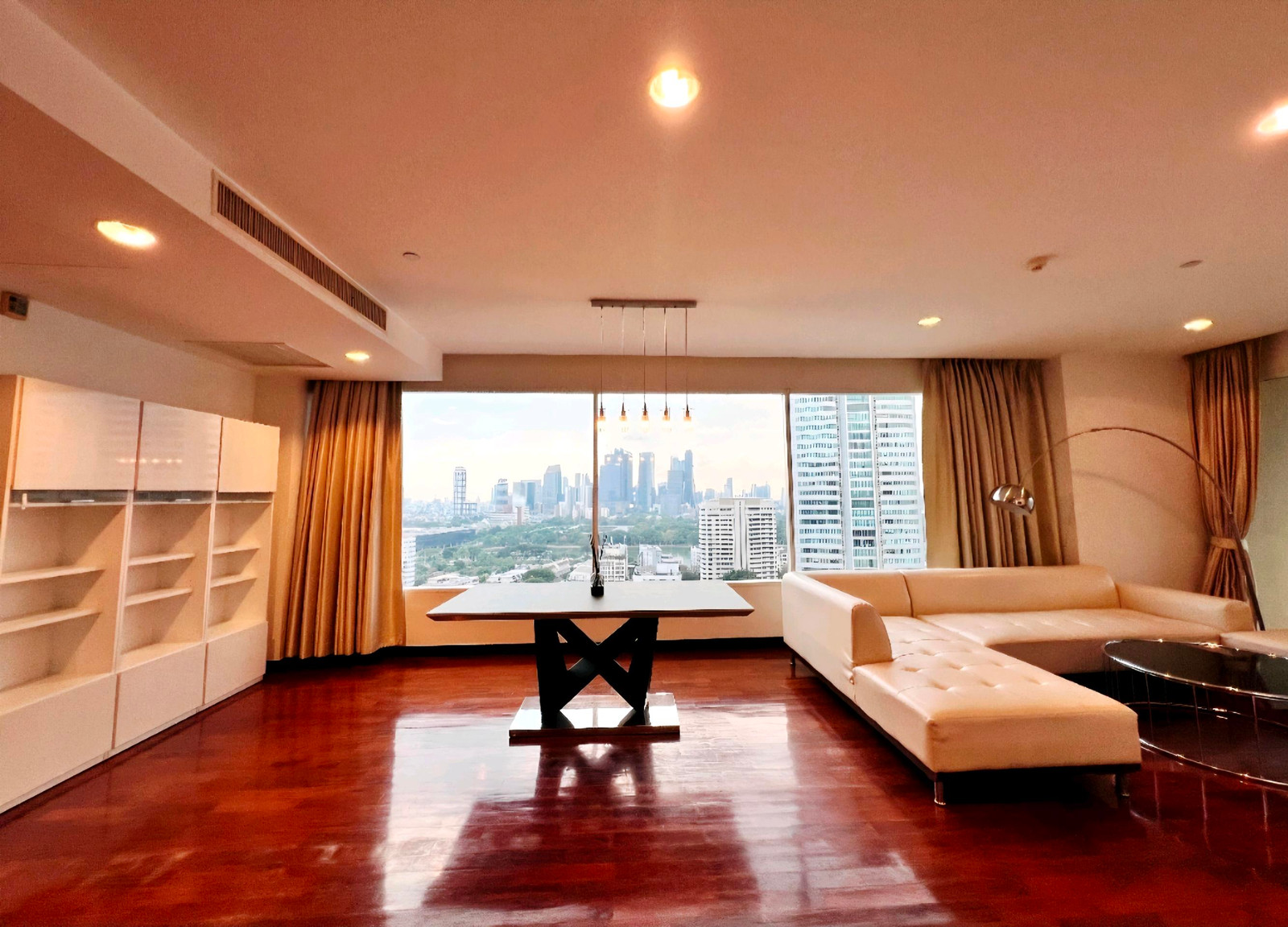 (For Sale🔥)📍Wilshire Condominium | 3B4B 165.5sq.m. Benchakitti Park view | 5 min walk to Emsphere